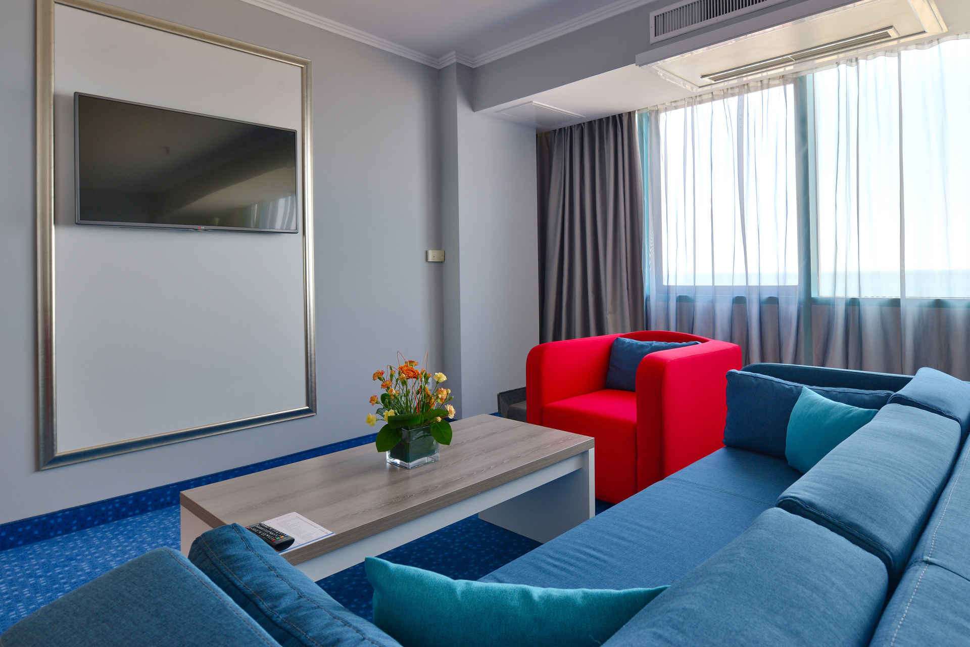 INTERNATIONAL_CASINO_TOWER__HOTEL_NISIPURILE_DE_AUR_BULGARIA_AIR_TOUR_TRAVEL